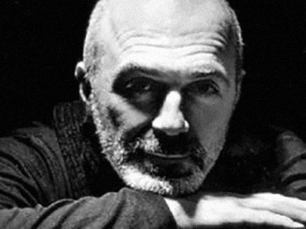 «Εκάβη – Στη σκιά της Πολιτείας»